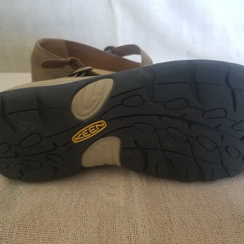 Keen Mary Janes - Picture 5 of 5